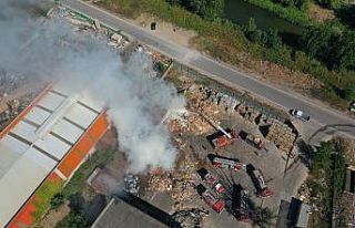 Kocaeli’de geri dönüşüm tesisinde yangın