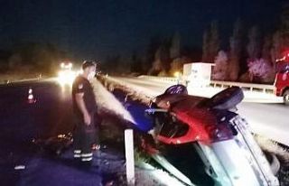 Kontrolden çıkan otomobil devrildi: 3 yaralı