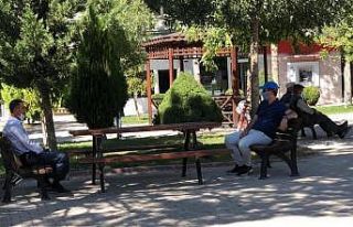 Korona virüs tedbirlerini denetleyen kaymakamı kimse...