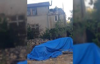 Kozan’da ikamet yangını