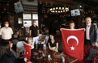 Küçükçekmece sokakları zaferin 98. yıl dönümünde...