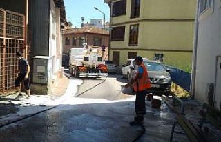 Kurban sonrası İzmit sokakları temizleniyor