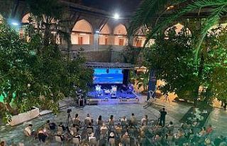 Kuşadası, gazeteci-yazar Kürşat Başar’ı ağırladı