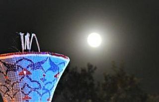 Kütahya’da vazo-dolunay buluşması göz kamaştırdı