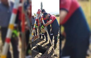 Kuyuya düşen keçiyi itfaiye ekipleri kurtardı