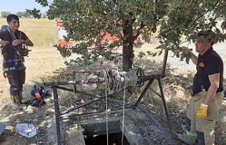 Kuyuya düşen oğlağı itfaiye ekipleri kurtardı