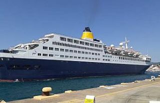 Lüks yolcu gemisi Marmaris’e bu kez yolcusuz geldi