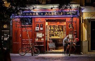 Madrid Yüksek Adalet Mahkemesi, sokakta sigara içilmesini...