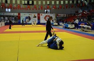Manisa BBSK, antrenmanlara başlıyor