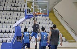 Manisa BBSK Basketbol takımı yeni sezon hazırlıklarını...