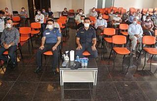 Manyas’ta Kaymakam muhtarlar ve din görevlileriyle...