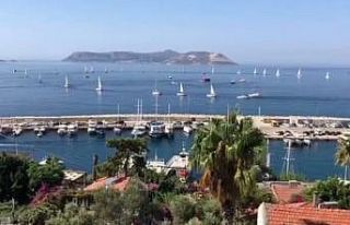 Meis Adası önünde anlamlı Zafer Bayramı kutlaması