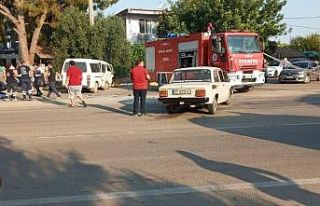 Minibüs ile otomobil çarpıştı. 1 ölü