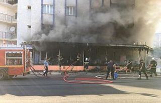 Mobilya atölyesi alevlere teslim oldu