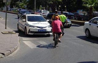 Motosiklet devrildi:1 yaralı