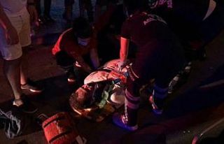 Motosiklet yayaya çarptı: 1 ağır yaralı