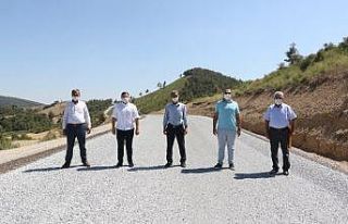 Muhtarlar yol çalışmasından memnun