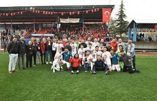 Mustafakemalpaşaspor Belediye BAL ligine yükseldi