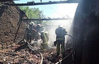 Müştemilatta çıkan yangın korkuttu