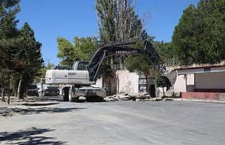 Niğde’nin Fertek Mahallesi’nde Meydan Düzenlemesi...