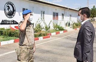 Nusaybin Kaymakamı Temizkan, Komando Taburunu ziyaret...