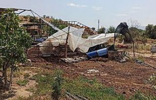 Ödemiş’te yağış ve fırtına zarar verdi