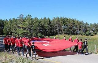 Oltulu doğaseverlerden anlamlı yürüyüş