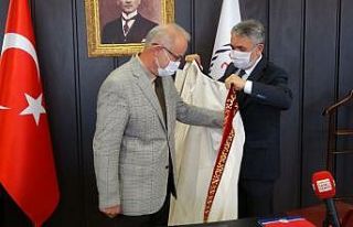 OMÜ Rektörü Prof. Dr. Yavuz Ünal görevi devraldı