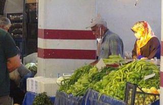 Onları görenler maskelerini taktı