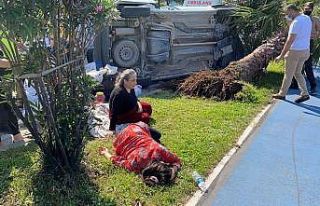 Ordu’da hafif ticari araç ağaca çarptı: 4 yaralı
