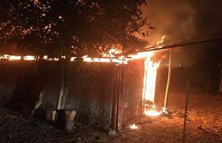 Ortaca’da ahır yangını