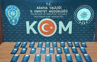 Otomobilin motor ve teyp bölümünden kaçak cep...