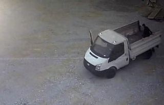 (Özel) Bekçiyi bıçakla etkisiz hale getirip, malzemeleri...