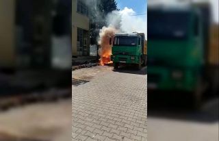 (Özel) Elektrik kabloları bomba gibi patladı