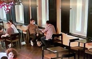 (Özel) Tarihi Narmanlı Han’daki kafede çanta...