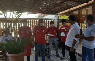 Payas’ta vatandaşa ve esnafa maske dağıtımı