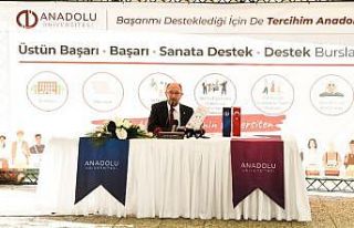 Rektör Prof. Dr. Erdal, Başarı Burslarını kazanan...