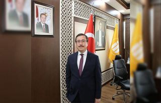 Rektörlüğe tekrar atanan Kızılay: