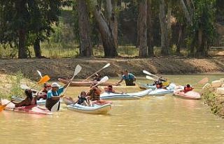 Romanlar gençlik kampında buluştu