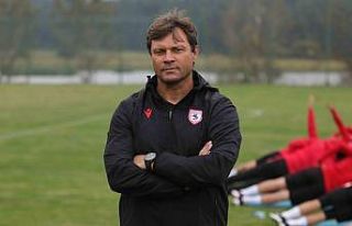 Sağlam: “Amacımız takımı Süper Lig’e taşıyacak...