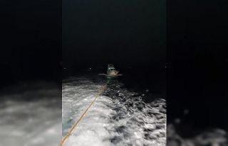 Sedef Adası açıklarında bir teknede sürüklenen...