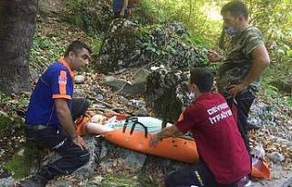 Şelaleden düşen vatandaş için ekipler seferber...