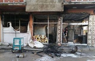 Simit fırınında çıkan yangını çektiği görüntüde...
