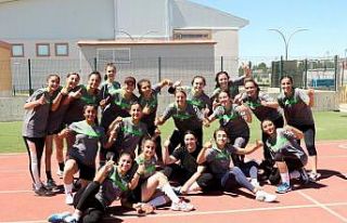 Sivas Belediyespor kadın hentbol takımı idmanlara...