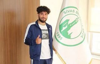Sivassporlu Furkan Sağman, Sivas Belediyespor’a...