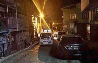 Sokak ortasında silahla vuruldu