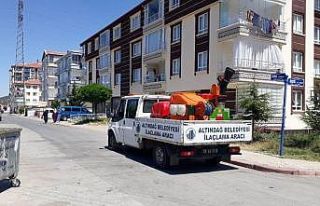 Sokak sokak dezenfekte ediyorlar