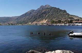 Su Altı Arama Kurtarma Ekibi Eğirdir Gölü’nde...