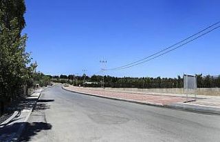 Sultangazi’de kaldırımlar yenilendi
