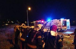 Takla atan otomobilde iki kişi yaralandı